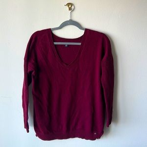 American Eagle v-neck long sleeve sweater